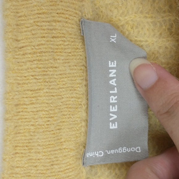 Everlane Alpaca Cropped Crewneck Sweater Womens XL Yellow Knit Semi Sheer Wool - Picture 6 of 8